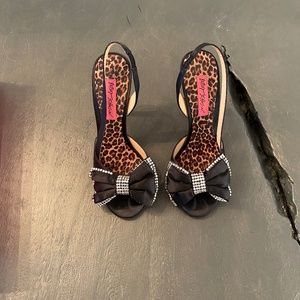 BetseyJohnson Jules Heel Black 6